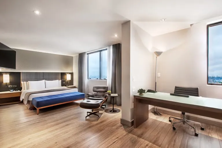 CVHq7NfccHBWcAA8cvvP